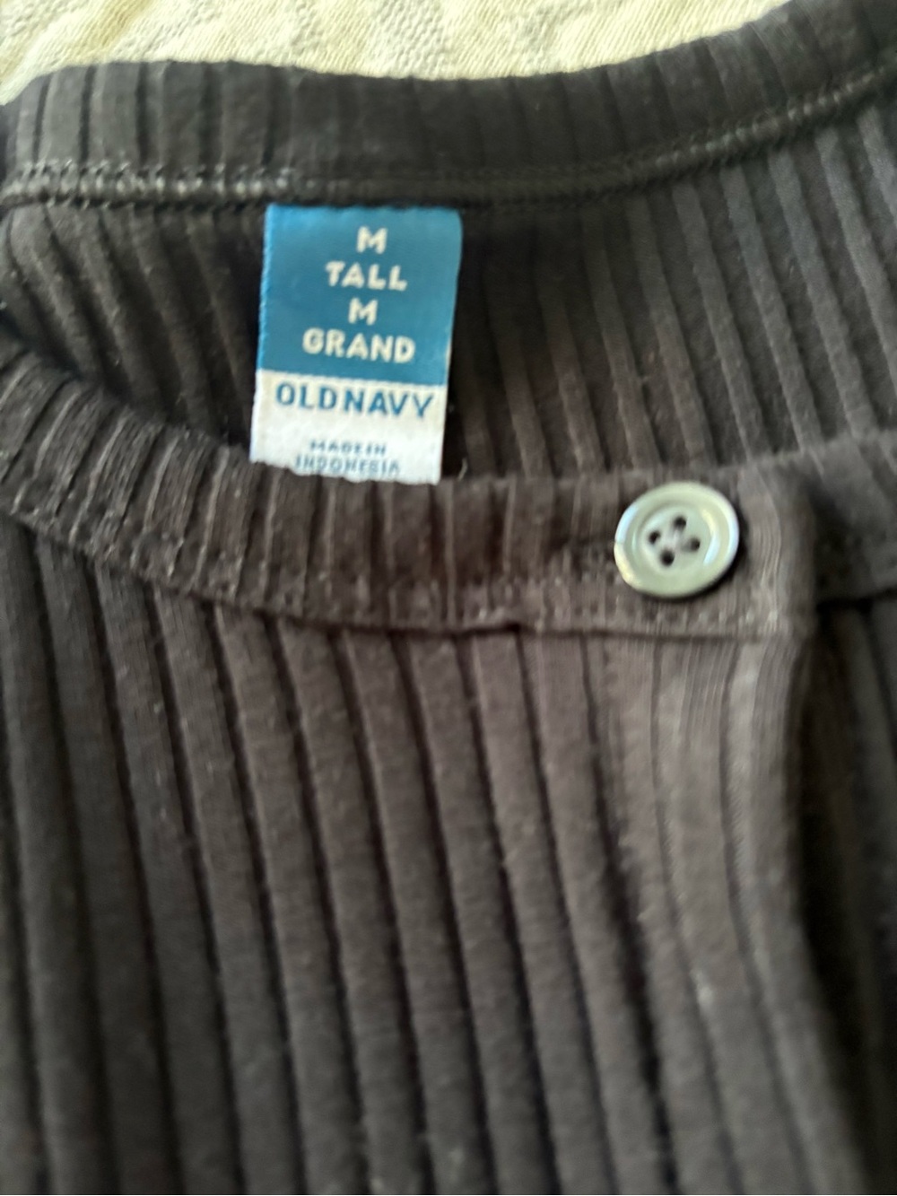 Old Navy Black Ribbed Button-Front Tank - Tall - Picture 2 of 3